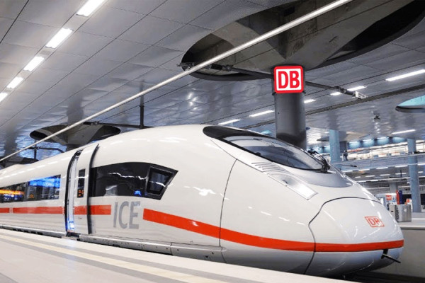 Terbang Tanpa Sayap: Ini 10 Kereta Tercepat di Dunia