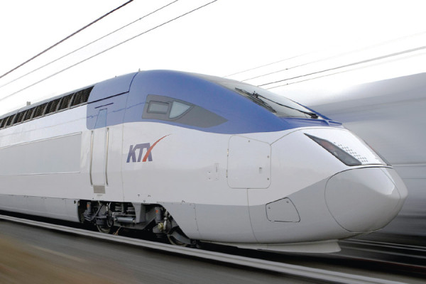 Terbang Tanpa Sayap: Ini 10 Kereta Tercepat di Dunia