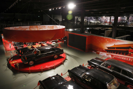 Crazy Rich China Ini Jatuh Miskin karena Punya 200 Mobil dan Limousine Mao Zhedong
