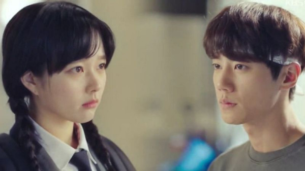 24 Idol K-Pop Gen 3 dan 4 yang Bermain Drama Korea