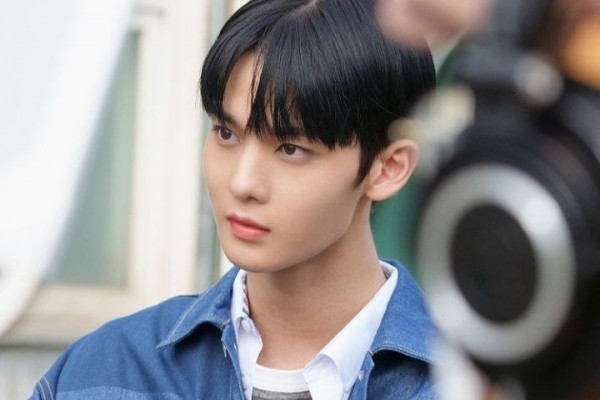 24 Idol K-Pop Gen 3 dan 4 yang Bermain Drama Korea