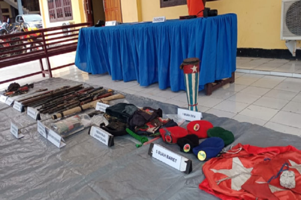 Kontak Senjata Satgas TNI Polri, 1 Anggota KKB di Yapen Ditangkap 3 Buron