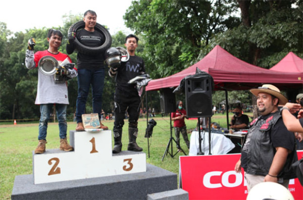 Memacu Adrenalin, Intip Keseruan Balap Slide On Sunday dengan Motor Custom