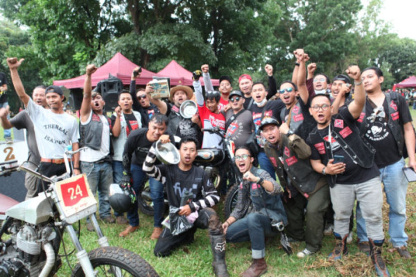 Memacu Adrenalin, Intip Keseruan Balap Slide On Sunday dengan Motor Custom