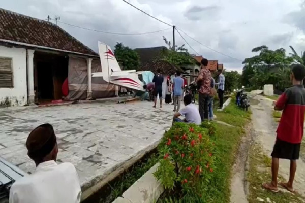 Penampakan Pesawat Terbang Rakitan Lulusan STM asal Lamongan yang Bikin Heboh