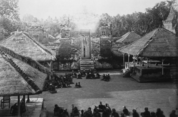 Fakta Menarik Arkeolog Tentang Gunung Semeru dan Titik Kosmos Kerajaan Singasari