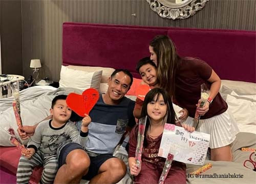 Terlahir Tajir, Deretan Anak Artis Ini Punya Kakek-Nenek Pengusaha Kaya