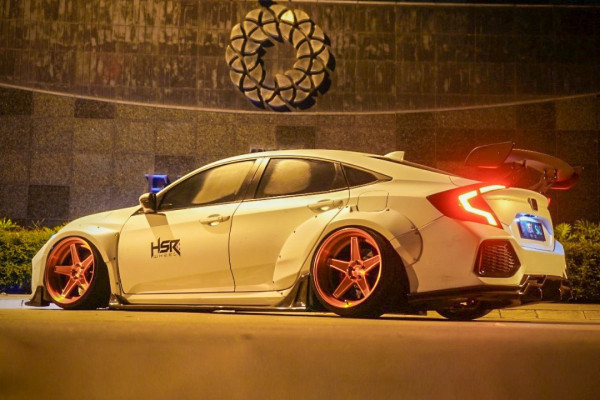Cukup Velg HSR Forged, Honda Civic Turbo Ini Jadi Ganteng Maksimal