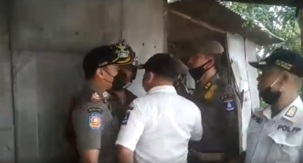 Pembongkaran Bangunan Liar di Serang Ricuh, Satpol PP Disiram Air Kotor