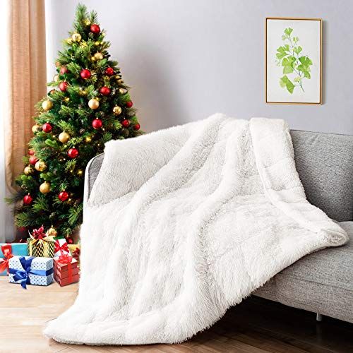 7 Kado Natal Terbaik Tahun 2021, Nomor 4 Cocok untuk Teman yang Gemar Nyanyi di Kamar Mandi