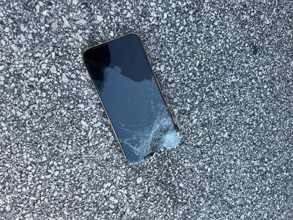 Adu Banteng Tesla vs iPhone 12 Pro Max, Hasilnya Mengejutkan