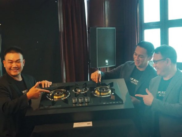 Melengkapi Varian Kompor Kaca, Niko Meluncurkan Black Series dengan Pengaman Gas