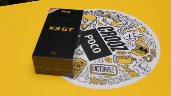 Unboxing POCO X Crooz, Beli Ponsel Bonus Satu Set Skateboard