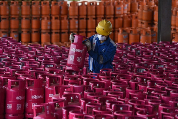 Jelang Natal dan Tahun Baru, Pertamina Pastikan Stok BBM dan LPG Aman
