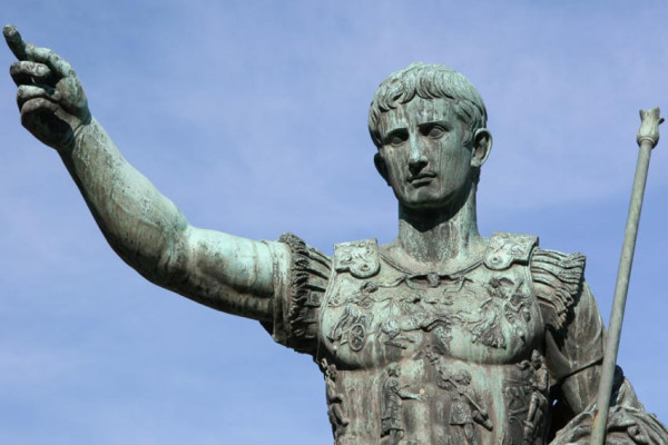 Kaisar Caligula Bangun Benteng Besar di Amsterdam untuk Taklukkan Inggris