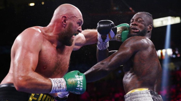 5 Duel Tinju Paling Bersejarah di 2021, Salah Satunya Mencoreng Muka Anthony Joshua