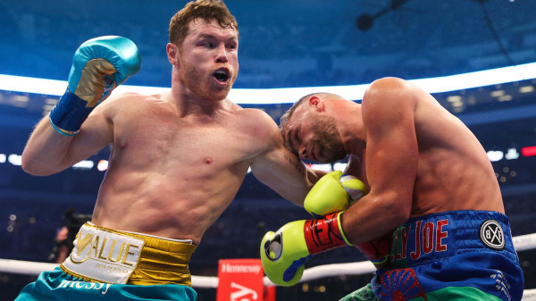 5 Duel Tinju Paling Bersejarah di 2021, Salah Satunya Mencoreng Muka Anthony Joshua