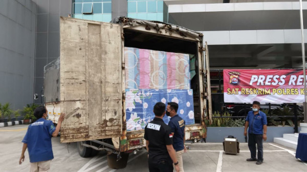 Jual Kasur Tiruan, Pasutri di Tangerang Dijebloskan ke Penjara