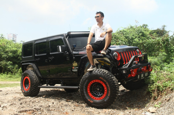 Bedah Modifikasi ala Sultan Jeep Wrangler dari Bekasi Telan Biaya Rp1,3 M