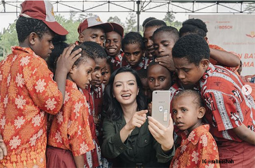 4 Artis Ini Tajir Sejak Lahir tapi Ogah Umbar Kekayaan