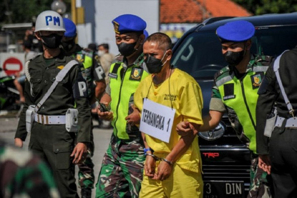 Lihat Kolonel Inf Priyanto saat Rekonstruksi Tabrak Lari Nagrek, Keluarga Salsabila Bilang Begini