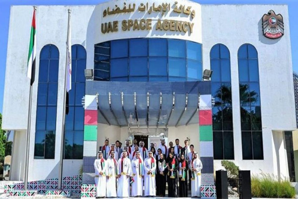 Uni Emirat Arab Ramaikan Eksplorasi Angkasa, Siapkan Misi ke Bulan dan Mars
