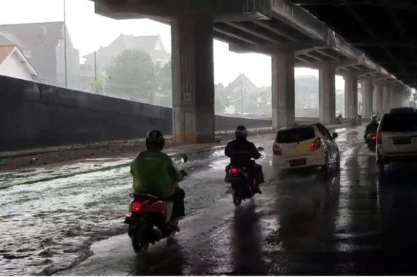 Jalan Rusak di Jakarta Timur, Nomor 3 Harus Ekstra Hati-hati