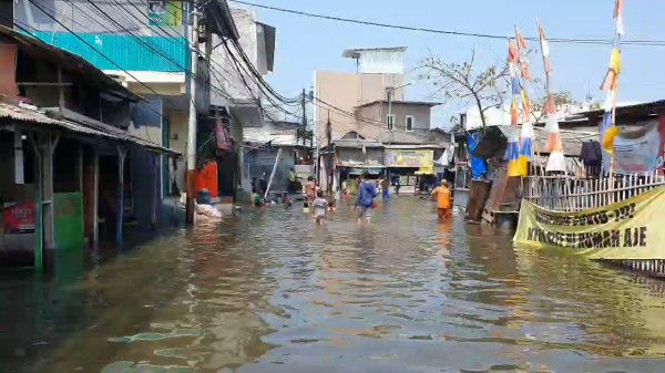 Banjir Rob Kembali Merendam 11 RT di Muara Angke