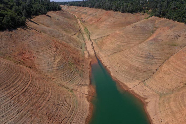2 Tahun Mengering, Danau Oroville Kembali Digenangi Air Setinggi 27 Meter