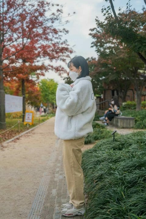 8 Outfit ala Perempuan Korea untuk Dicoba pada 2022