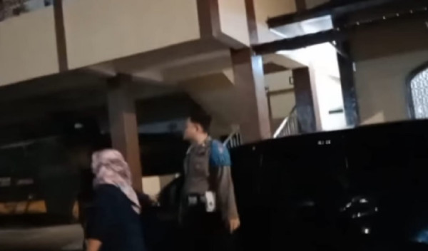 Fakta Baru Oknum Polisi Brigadir SJ Selingkuh dengan Pelakor, Nomor 3 Bikin Emak-Emak Geram!