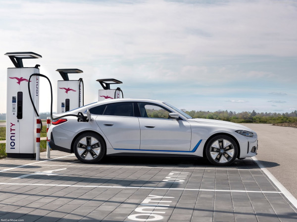 Kejutan, BMW Indonesia Tampilkan Mobil Listrik Kedua di Situs Resmi
