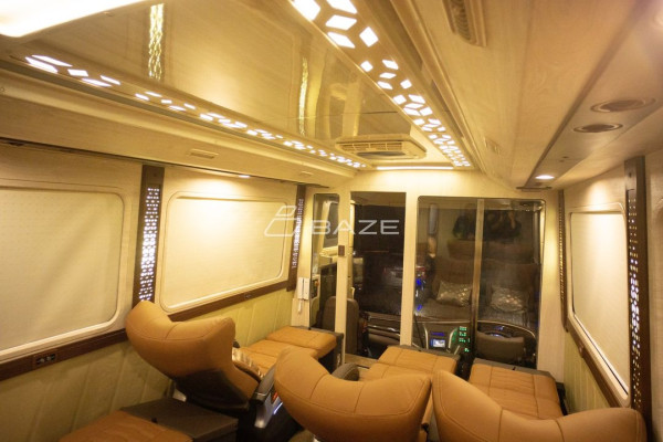 Yuk, Bedah Bus Sultan Milik Juragan99 yang Superfantastis