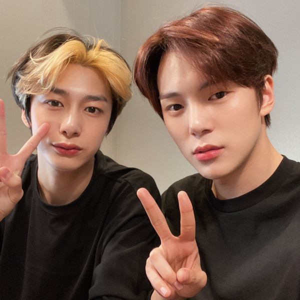 20 Pasangan Idol K-Pop yang Wajahnya Serasi, Mirip Kembar!