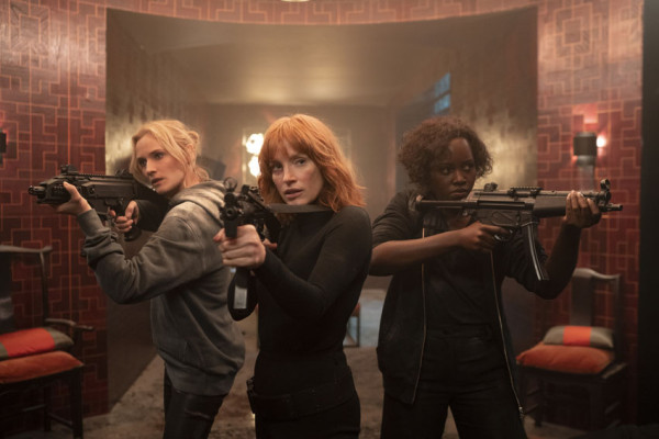 Review Film The 355: Ide Ceritanya Oke, Penuh Aksi Jagoan Wanita