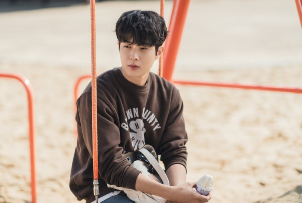 5 Alasan Choi Woo Shik di Our Beloved Summer Tipe Pacar Ideal