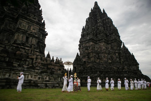 Selangkah Lagi, Candi Borobudur dan Prambanan Jadi Pusat Ibadah
