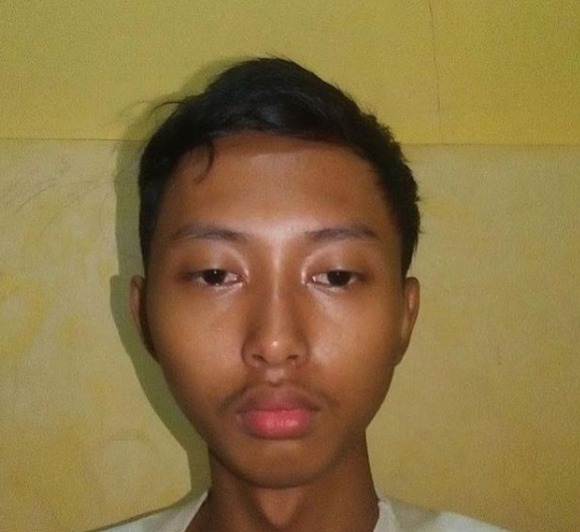 5 Potret Ghozali Everyday yang Jual Foto Selfie Rp13 Miliar, Nomor Terakhir Wajahnya Dianggap Unik