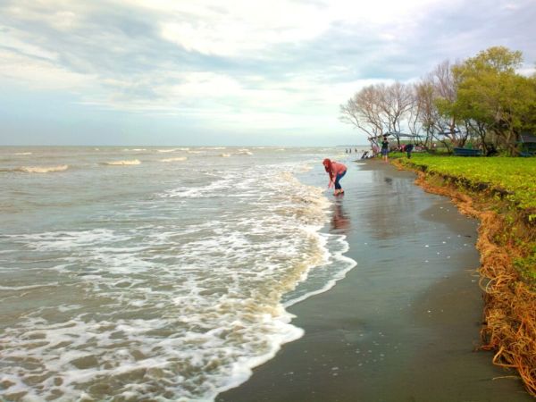 Masih Asri, 4 Pantai Paling Indah di Bekasi yang Cocok Dikunjungi Bersama Keluarga