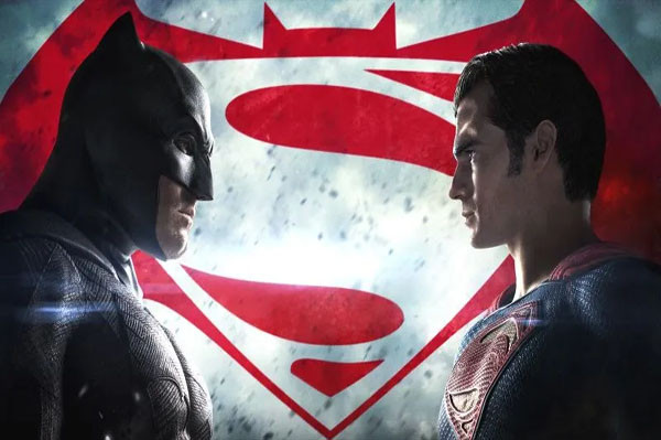 10 Film Superhero yang Disukai sekaligus Dibenci Orang