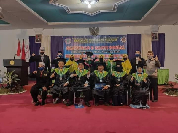 Dokter di Jambi Ini Obati Pasien dengan Cara Tradisional dan Buka Sekolah Herbal Muslim