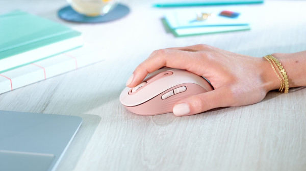 Mouse Logitech Signature M650 Berdesain Mewah Klik Tanpa Suara