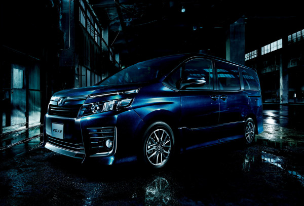 Toyota Resmi Hadirkan Noah dan Voxy Generasi Terbaru
