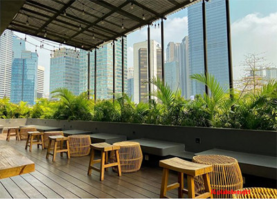 5 Kafe Rooftop di Jakarta Rekomendasi untuk Penikmat Senja