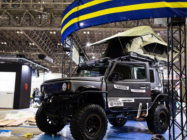 Suzuki Jimny 5 Pintu, Dewa Gunung Bikinan Mahasiswa Jepang