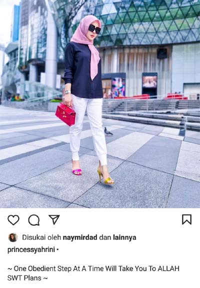 Syahrini Pakai High Heels Beda Warna, Penggemar Sebut Ketuker di Masjid