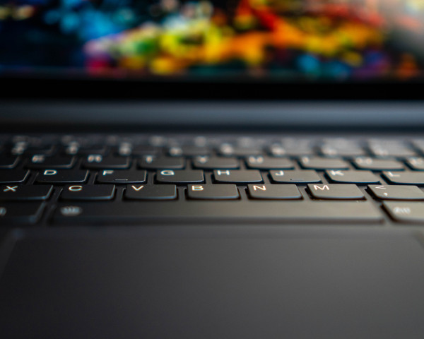 Review Lenovo Yoga 6, Laptop Powerhouse Portabel yang Bisa Diandalkan