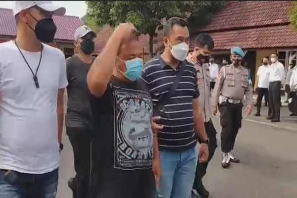 Penampakan Bupati Langkat Pakai Kaos, Celana Pendek dan Sendal Jepit usai OTT KPK