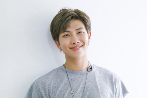 5 Idol K-Pop dengan Kemampuan Bahasa Inggris Luar Biasa, Nomor 2 Punya IQ Tinggi