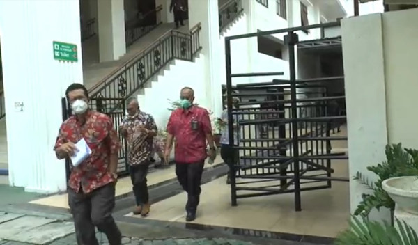 Penampakan PN Surabaya Usai OTT KPK, Sepi Ruangan Hakim di Lantai 4 Disegel